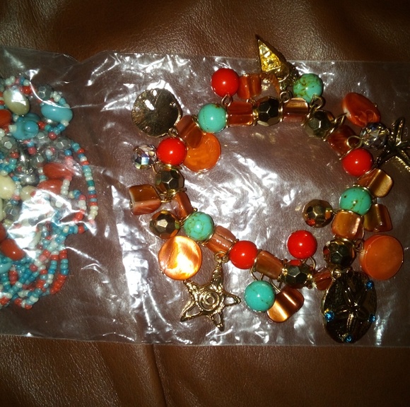 Necklace and bracelet set - Picture 1 of 8